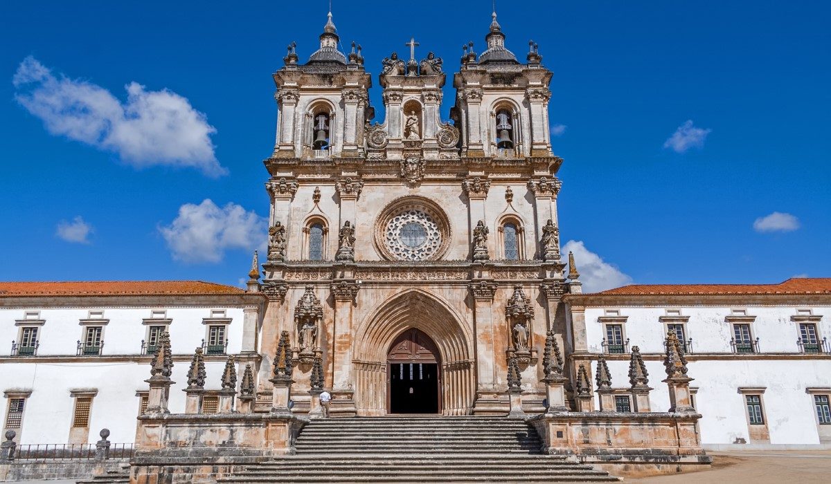 Fátima, Batalha, Alcobaça, Óbidos & Nazaré